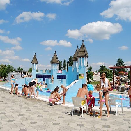 Termal Kemping Apartmanok Tiszaujvaros Bagian luar foto