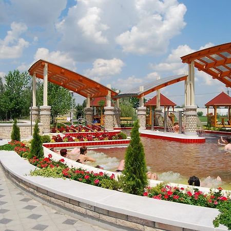 Termal Kemping Apartmanok Tiszaujvaros Bagian luar foto